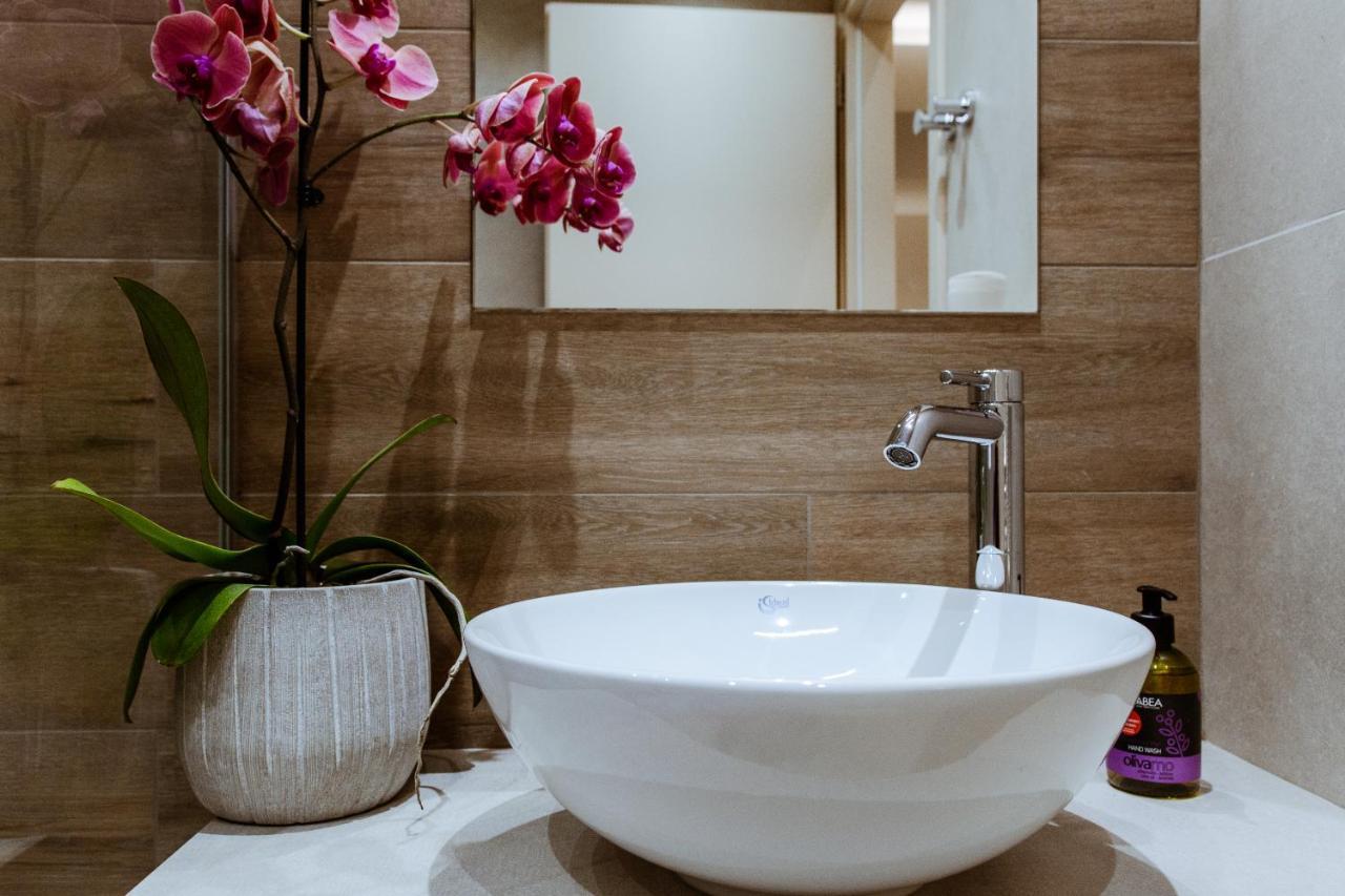 Antel Suites & Apartments 干尼亞 外观 照片